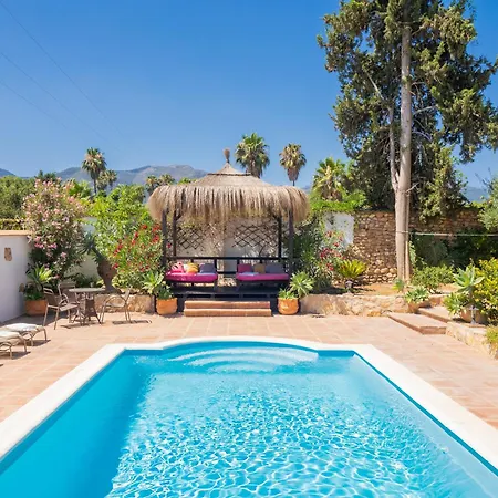 Cubo's Bellavista La Jona & Heated Pool *