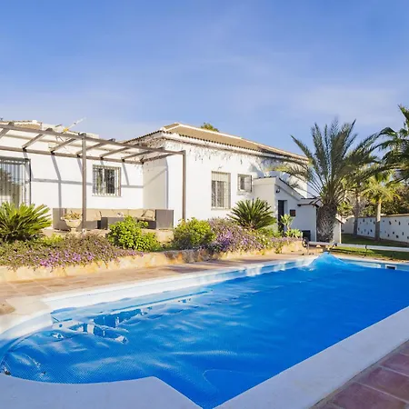 Villa Cubo's Bellavista La Jona & Heated Pool